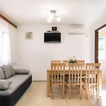 Vikendica Family Friendly House With A Parking Space Prizba, Korcula - 15468 *