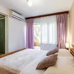 Family-Friendly House With Hot Tub Prizba, Korcula - 15468