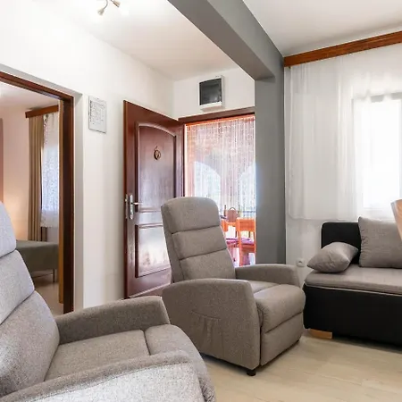 Nyaraló Family-friendly House With Hot Tub Prizba, Korcula - 15468 Prižba