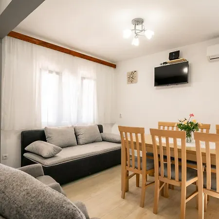 Family Friendly House With A Parking Space Prizba, Korcula - 15468 *