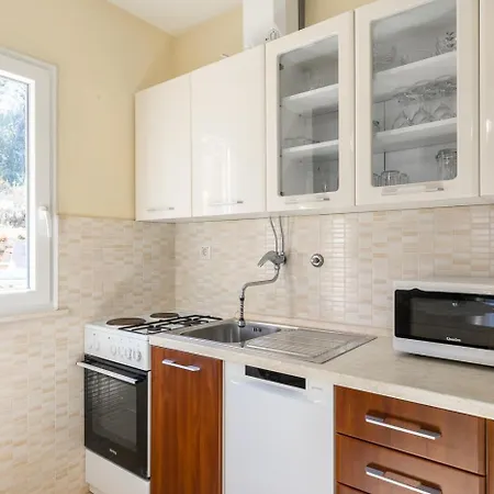 Family-friendly House With Hot Tub Prizba, Korcula - 15468 Prižba