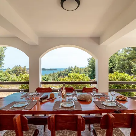 Hébergement de vacances Family Friendly House With A Parking Space Prizba, Korcula - 15468 *