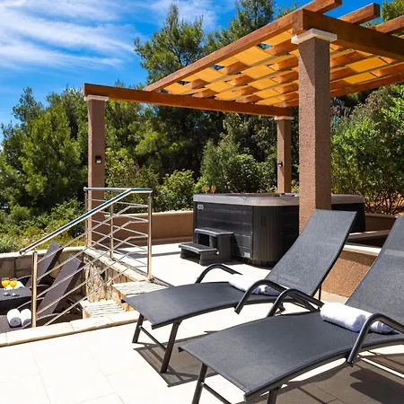 Family-friendly House With Hot Tub Prizba, Korcula - 15468 Hébergement de vacances *