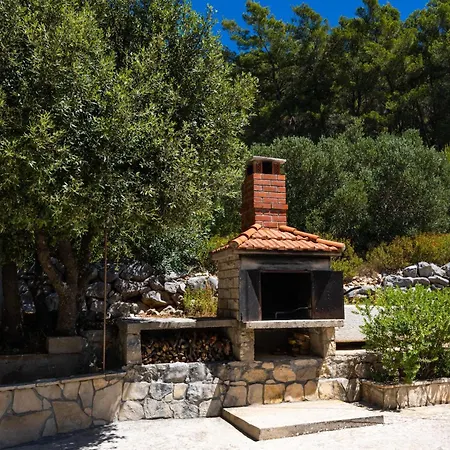 Hébergement de vacances Family-friendly House With Hot Tub Prizba, Korcula - 15468