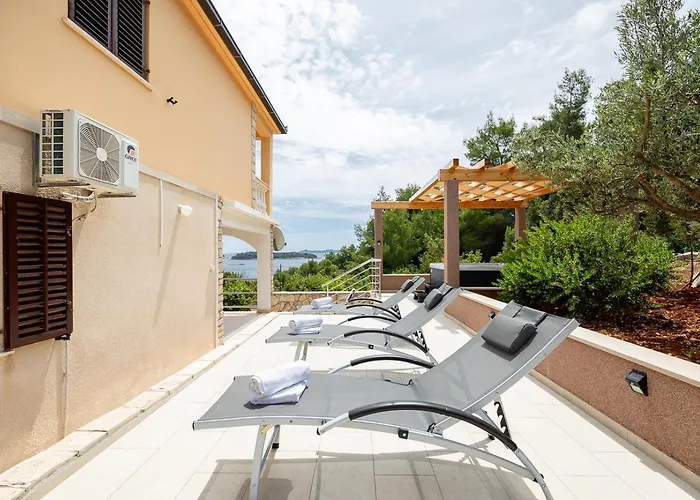 度假居 Family Friendly House With A Parking Space Prizba, Korcula - 15468