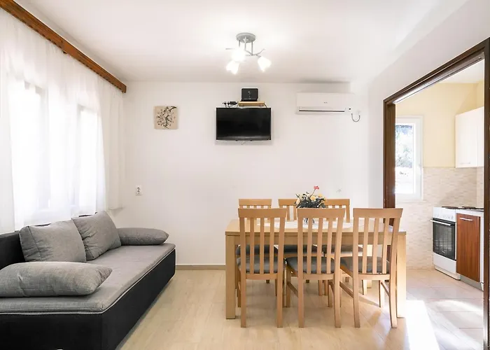 Hébergement de vacances Family Friendly House With A Parking Space Prizba, Korcula - 15468 *