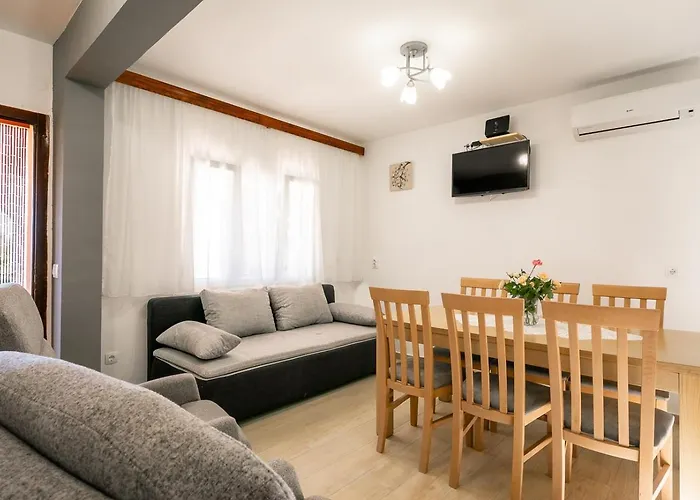 Family Friendly House With A Parking Space Prizba, Korcula - 15468 *