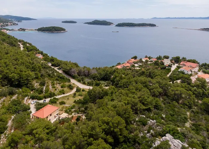 Family Friendly House With A Parking Space Prizba, Korcula - 15468