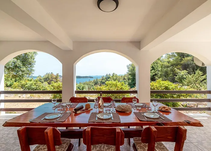 度假居 Family Friendly House With A Parking Space Prizba, Korcula - 15468 *