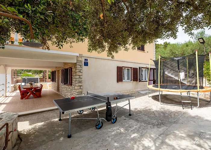 度假居 Family Friendly House With A Parking Space Prizba, Korcula - 15468 普瑞兹巴